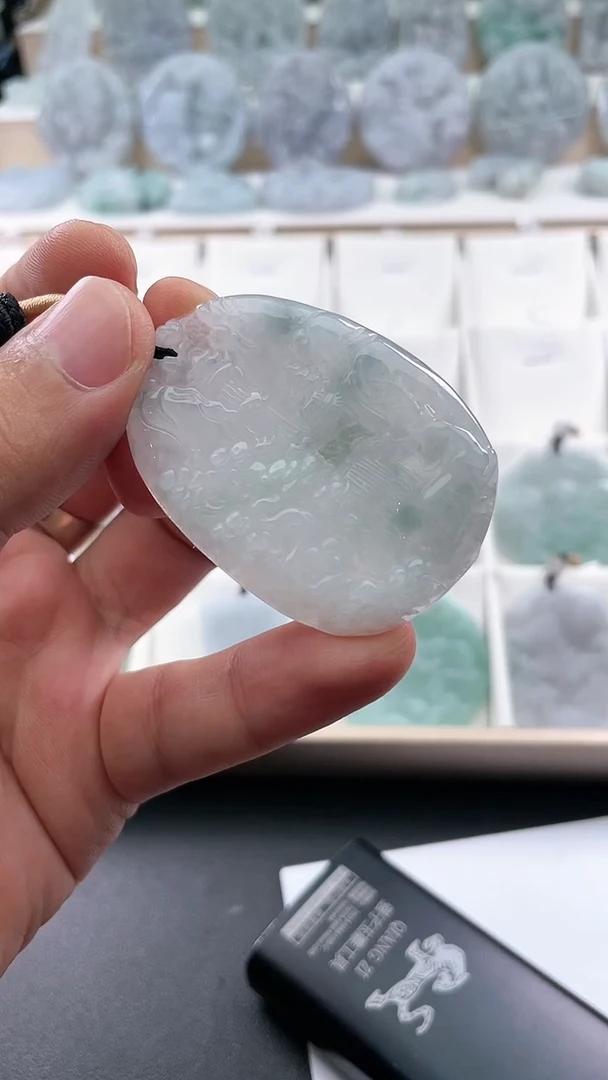 翡翠未镶嵌颈饰..../6/4/ 482