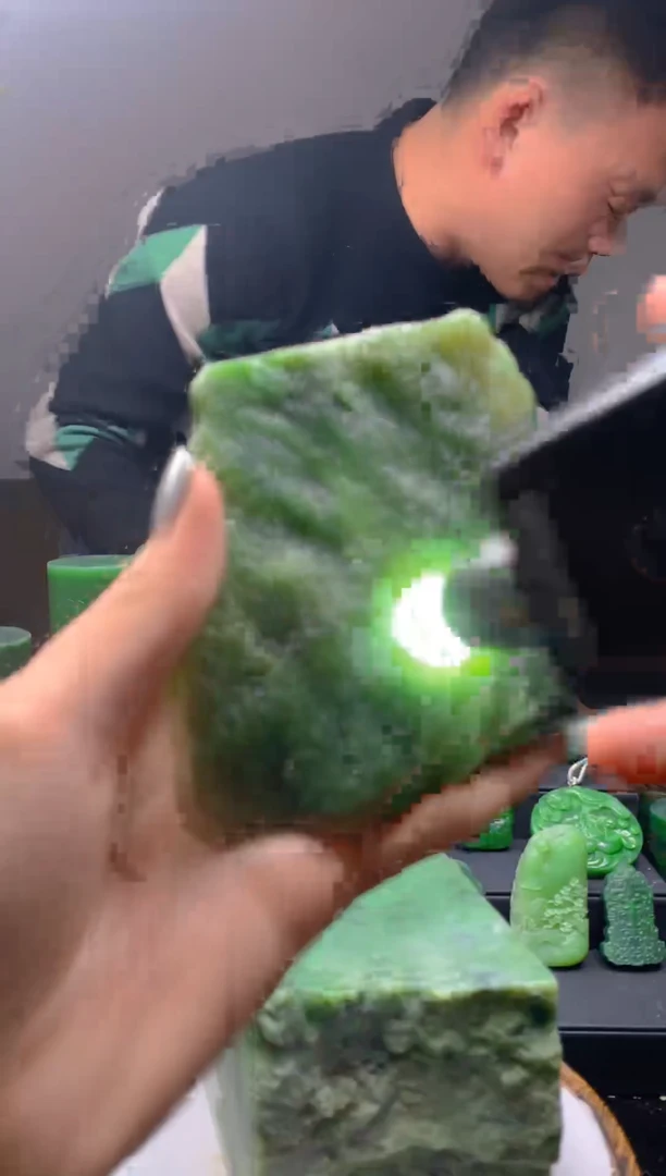 未镶嵌和田玉珠宝半成品1