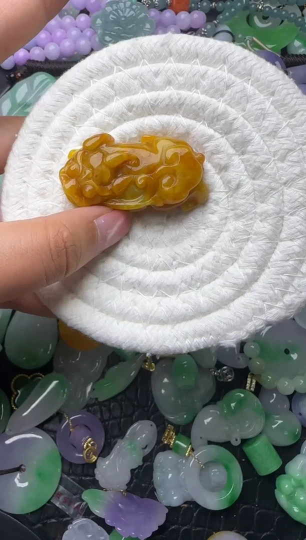 颈饰未镶嵌翡翠缅甸翡翠吊坠