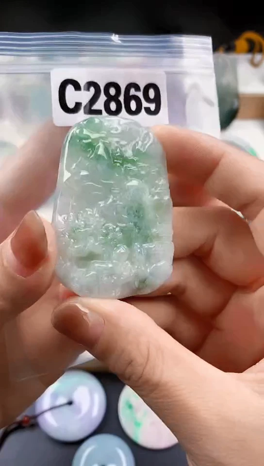 颈饰未镶嵌翡翠天然翡翠吊坠挂件