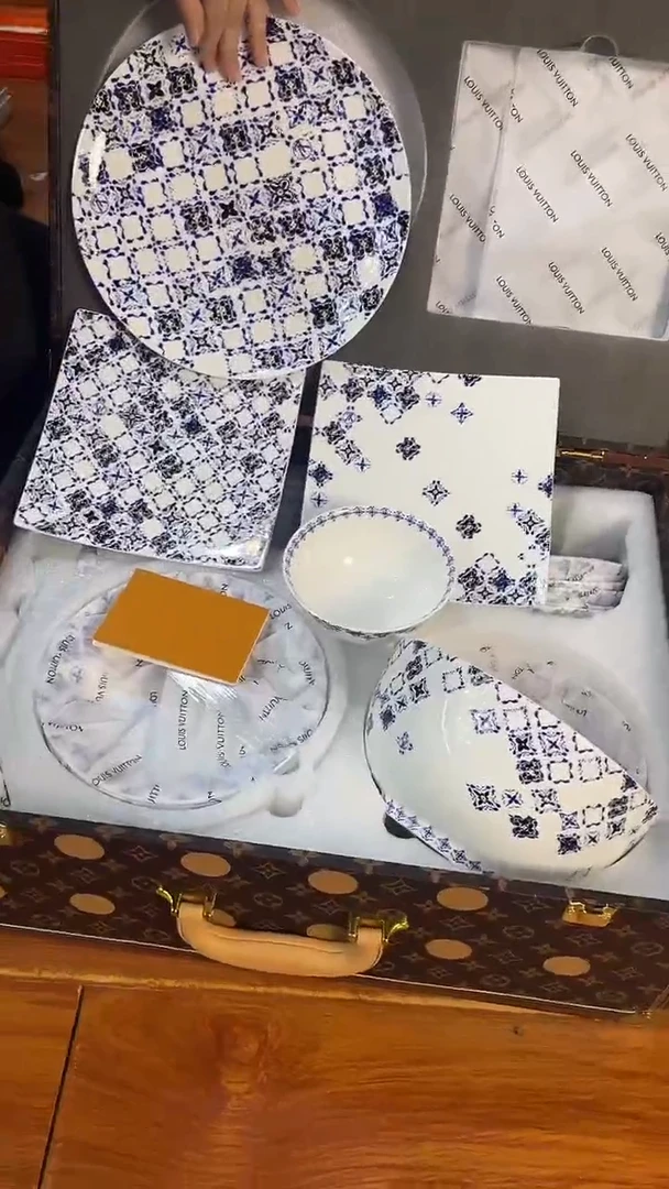 杯鸿辉家品牌瓷器，京东包邮！