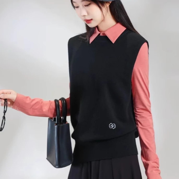 GIRDEAR/哥弟百搭简约时尚学院风圆领羊毛针织马甲1399772