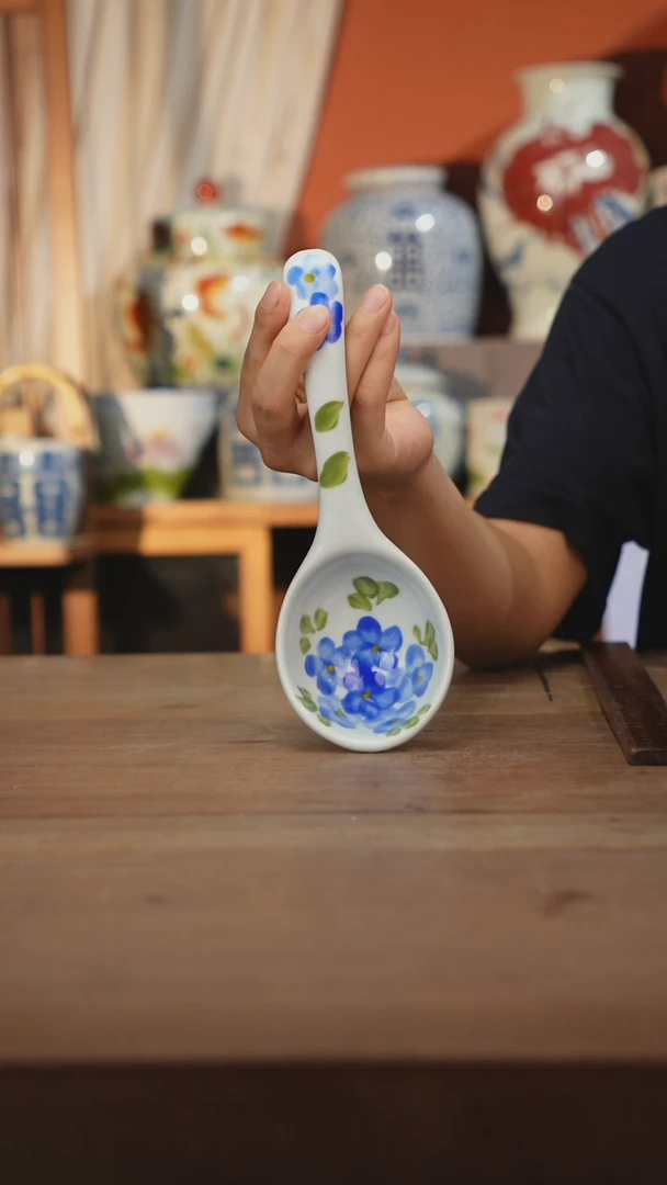 现代景德镇设计师釉下手绘陶瓷餐具