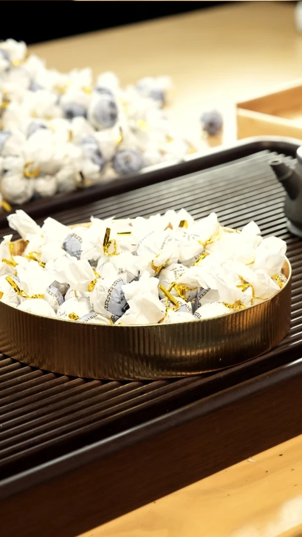 壶紫砂佤韵龙珠