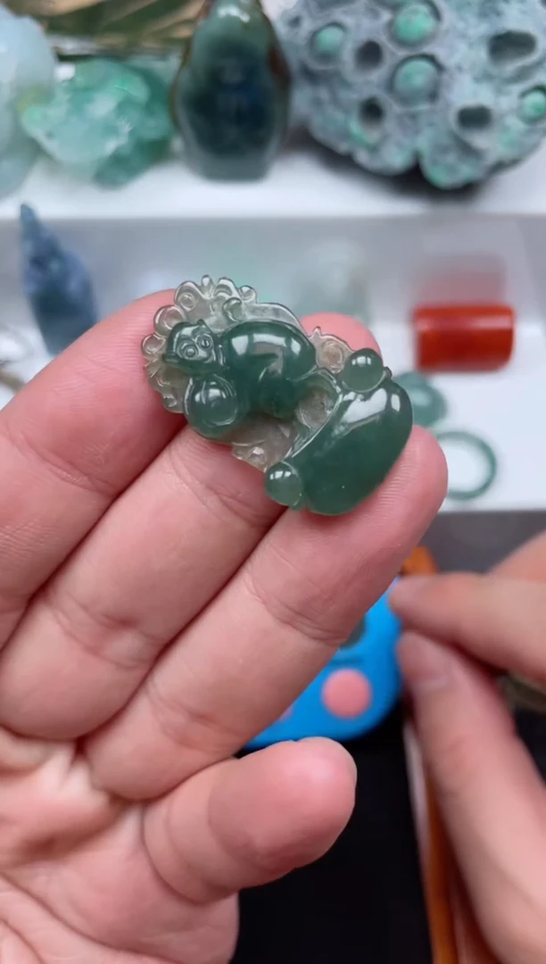 【闪购商品】翡翠颈饰未镶嵌猴子