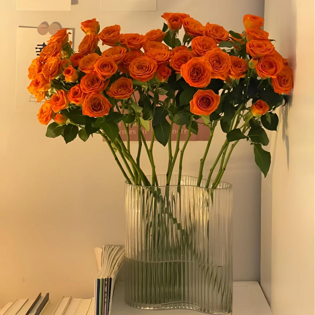 橙色芭比我爱的是你高40CM，任意两单送花艺剪刀两单顺丰京东包邮送货上门！生活鲜花花苞状态发货介意勿拍！