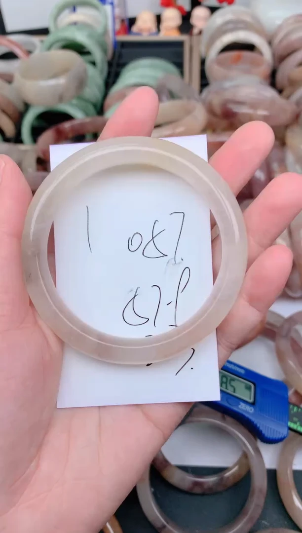 未镶嵌手镯石英质玉057