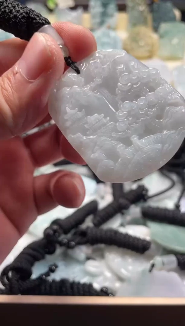 颈饰未镶嵌翡翠12/28/031