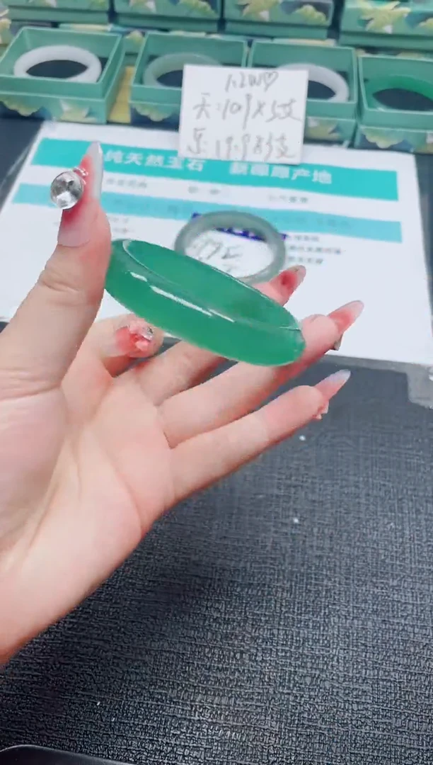 未镶嵌手镯石英质玉193-55