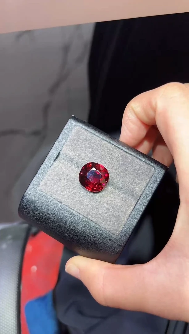 未镶嵌裸石碧玺一粒12.2ct