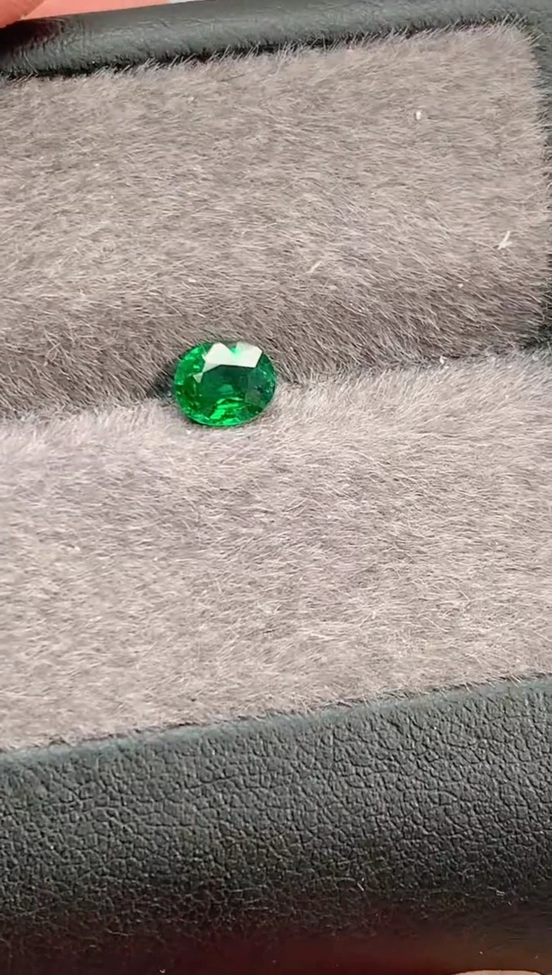 未镶嵌裸石石榴石（沙弗莱）0.7-1399天然沙弗莱