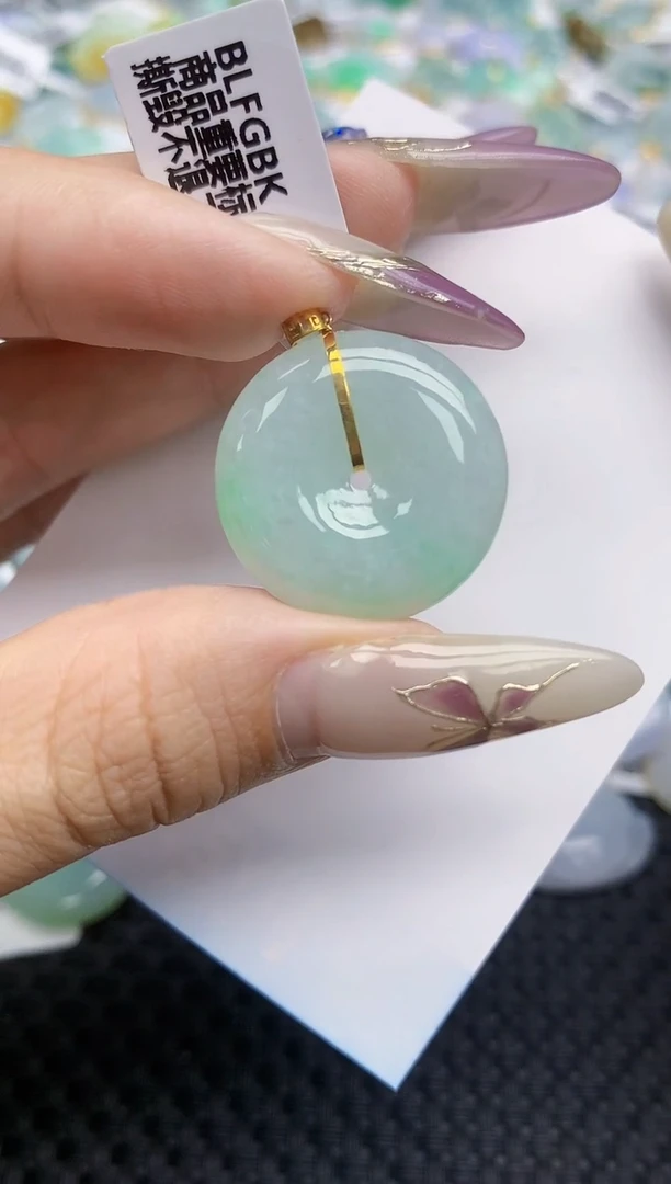翡翠挂件18K金镶嵌210   天然翡翠A货