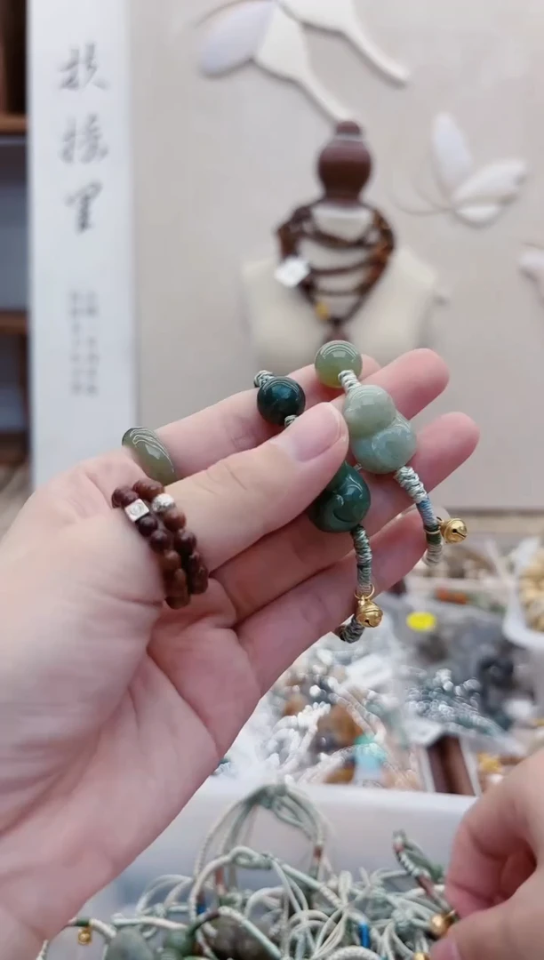 未镶嵌手链和田玉L151玄猫