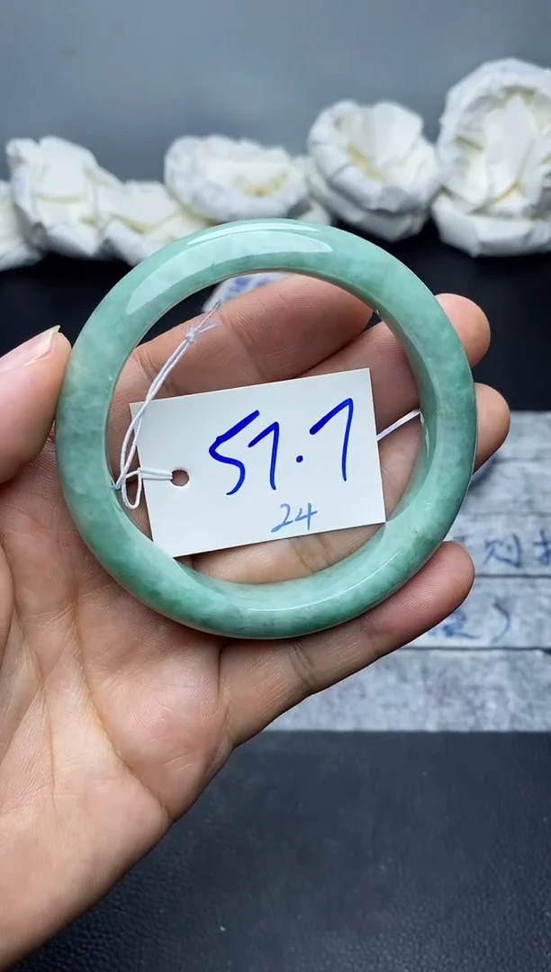 未镶嵌手镯翡翠24