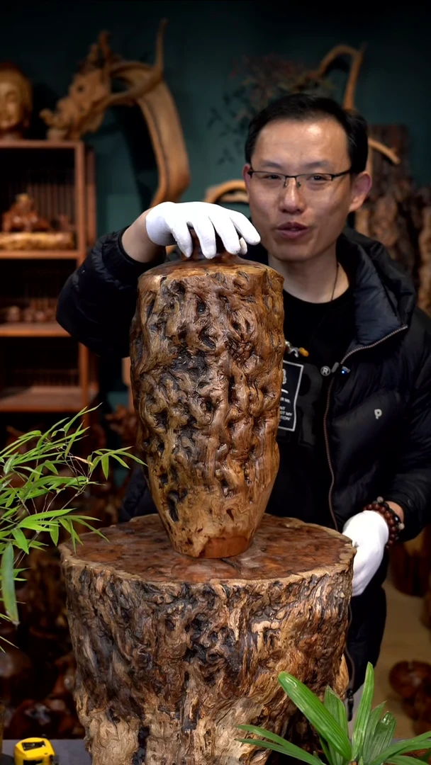 木雷击枣木龙纹观音瓶