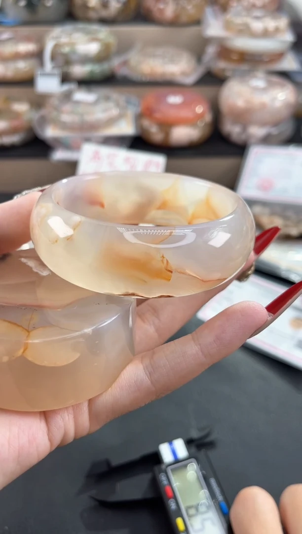 未镶嵌手镯石英质玉60（赠品镯心 不保证完美）