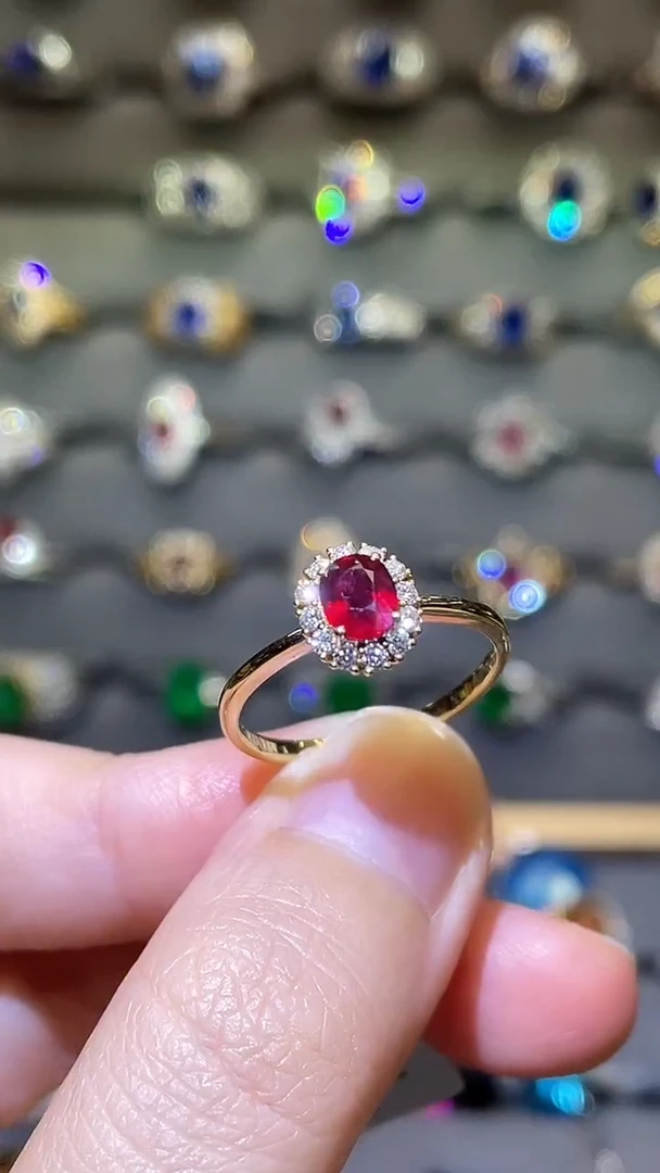 红宝石戒指18K金镶嵌0.71ct