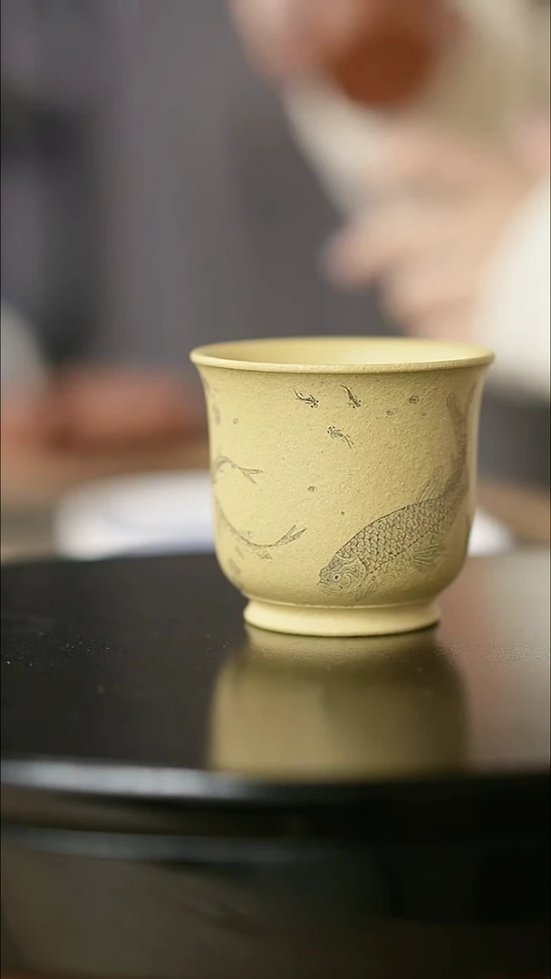 茶杯紫砂奕如刻绘鱼藻主人杯黄金段