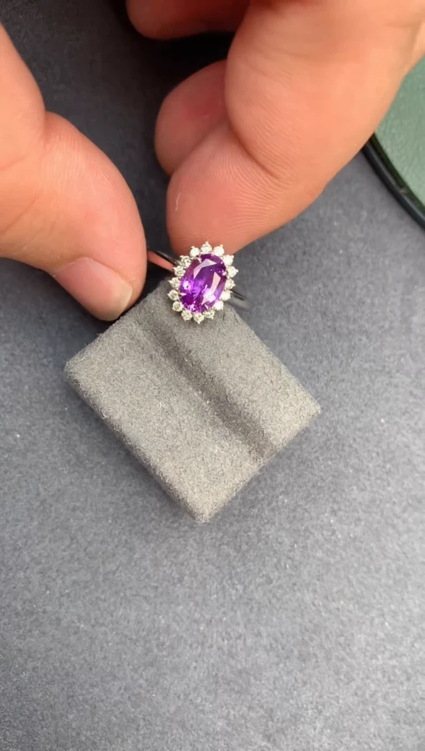 【闪购商品】彩色蓝宝石戒指18K金镶嵌1.7ct紫蓝宝戒指