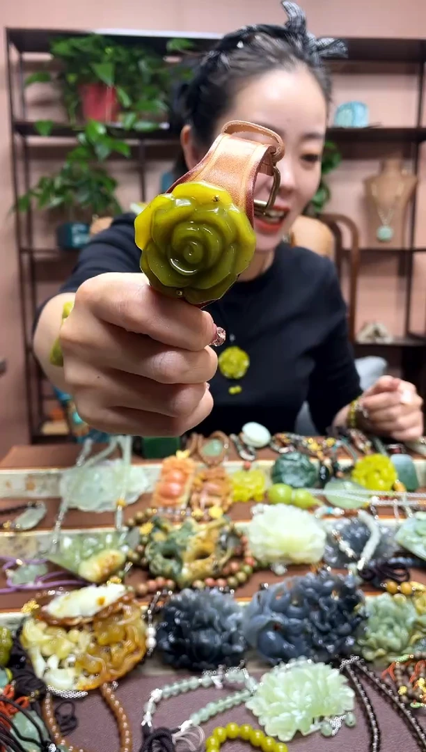 未镶嵌岫玉吊坠·1瑕疵