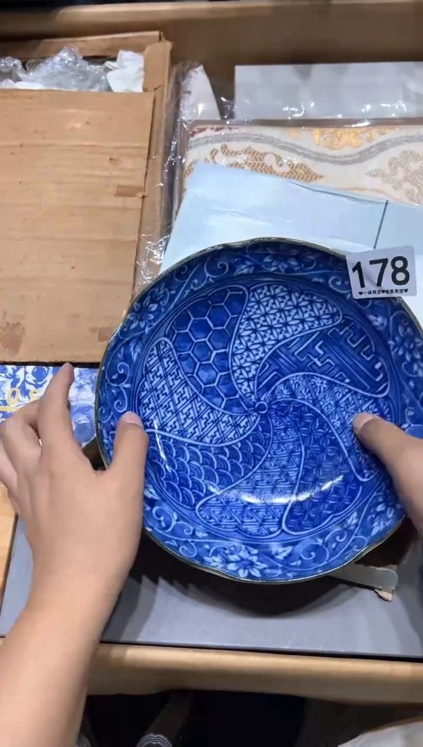 瓷片?***姐178.......
