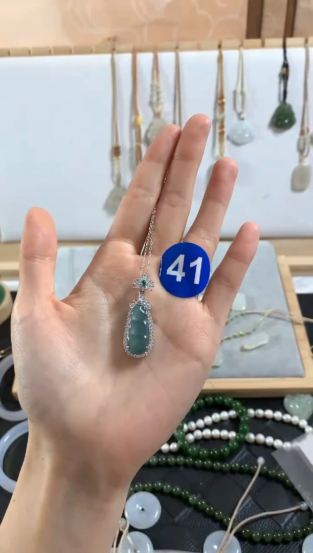 和田玉未镶嵌颈饰吊坠4