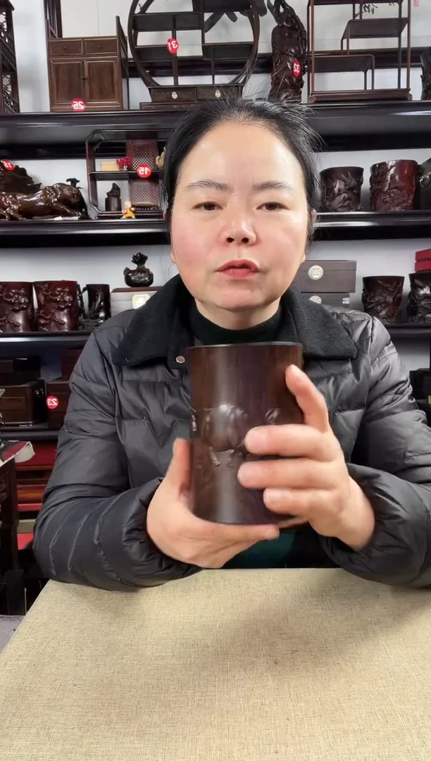 木小牛笔筒老李红木工艺品
