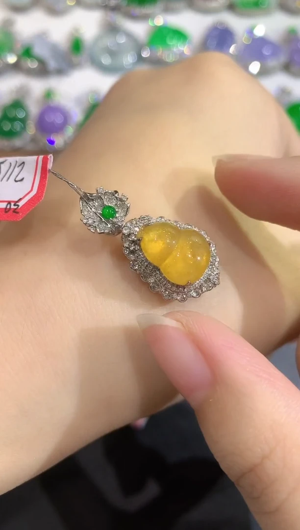吊坠(不含链)18K金镶嵌翡翠89-吊坠