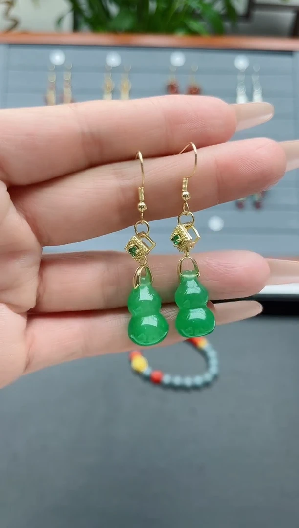 【闪购商品】玛瑙/玉髓耳饰银S925镀金镶嵌10绿葫芦