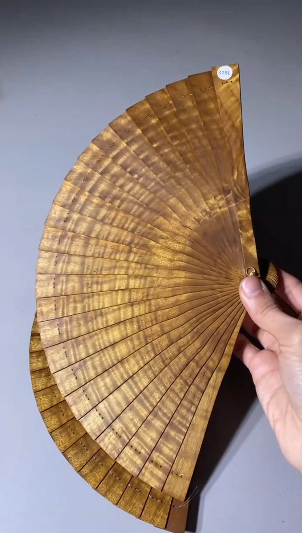 【闪购商品】金丝楠木雕318号18cm金丝楠木小叶桢楠扇子