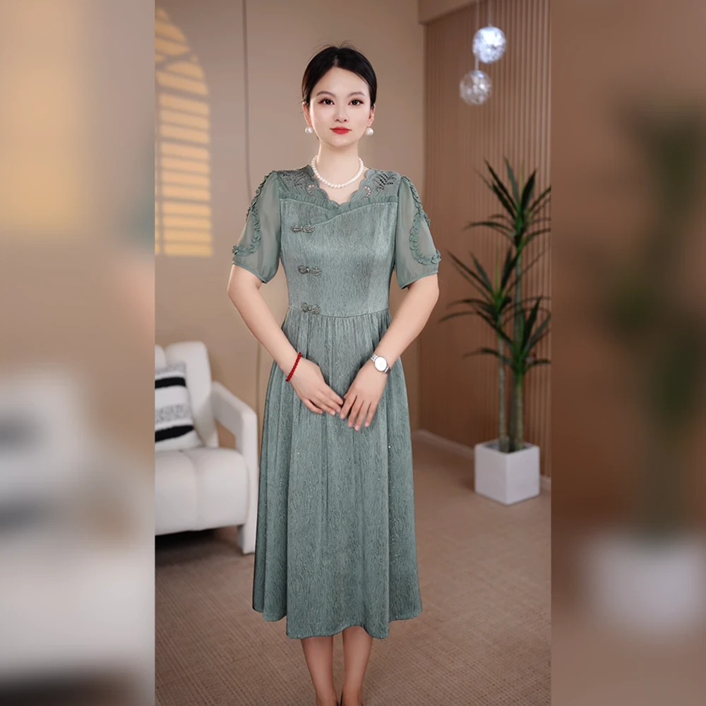 新中式短袖连衣裙女夏季2025新款高端大气大码减龄显瘦妈妈裙子