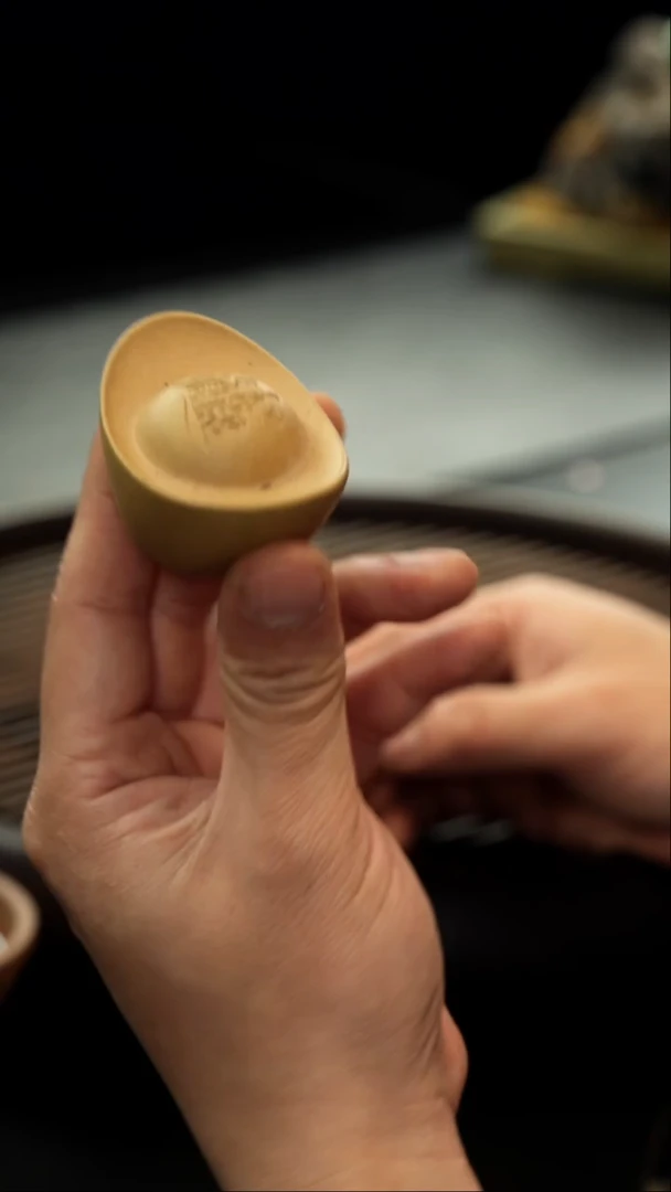 茶壶紫砂元宝  黄