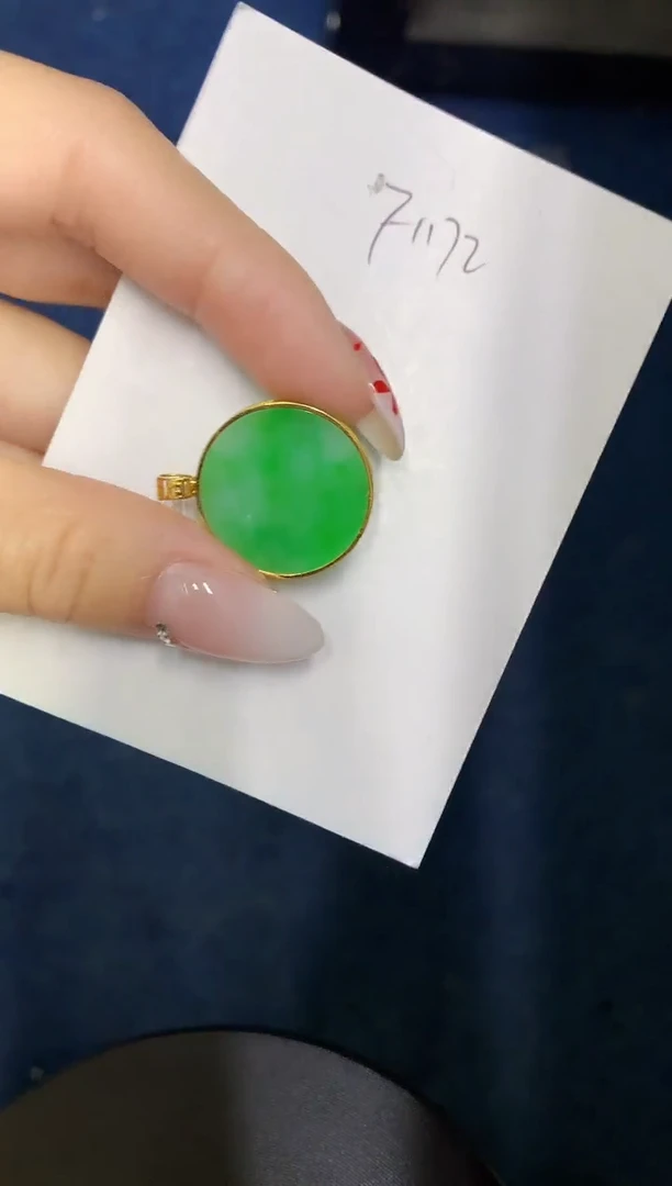 【闪购商品】翡翠颈饰18K金镶嵌0000000000