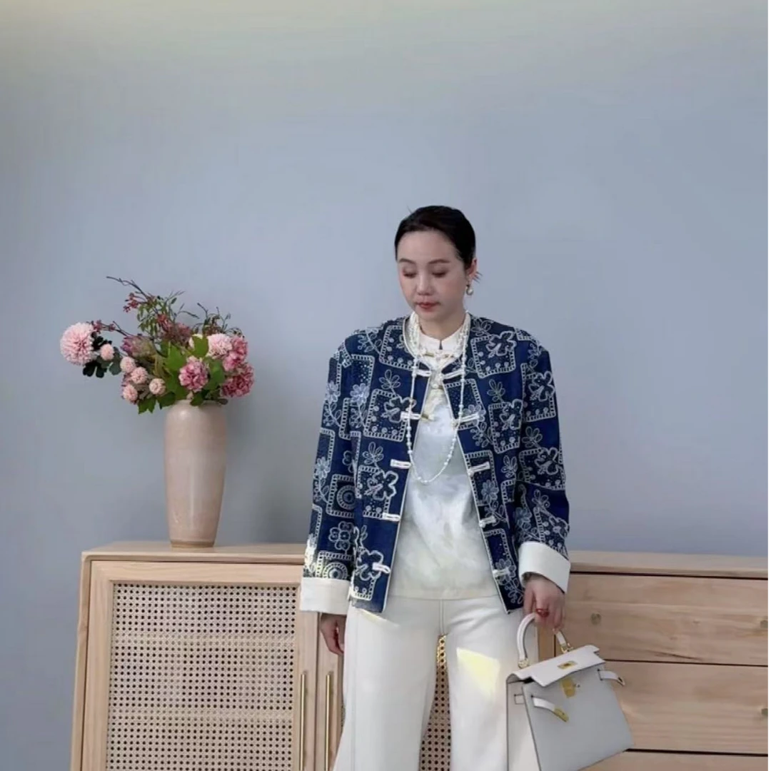 2025春款重工刺绣花朵新中式藏青色长袖外套 25-003