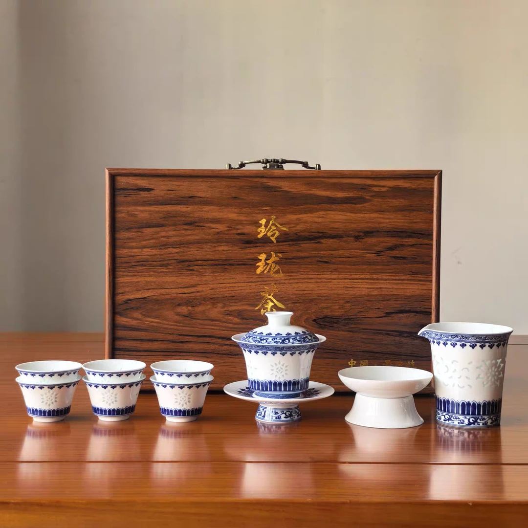 景德镇青花玲珑茶具釉下彩（百相三才）