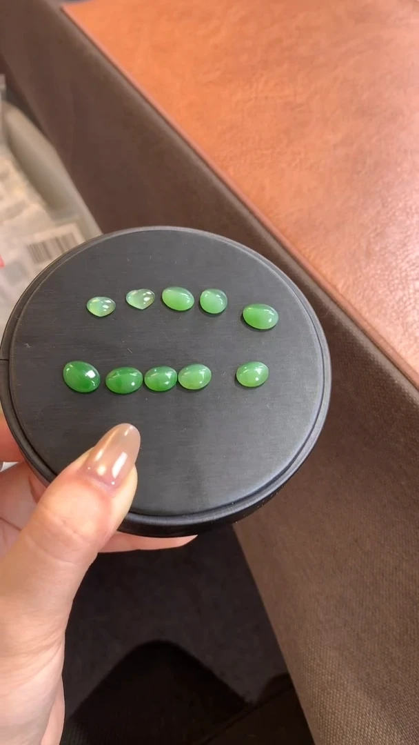 未镶嵌和田玉挂件碧玉绿猫眼界面拍一发一