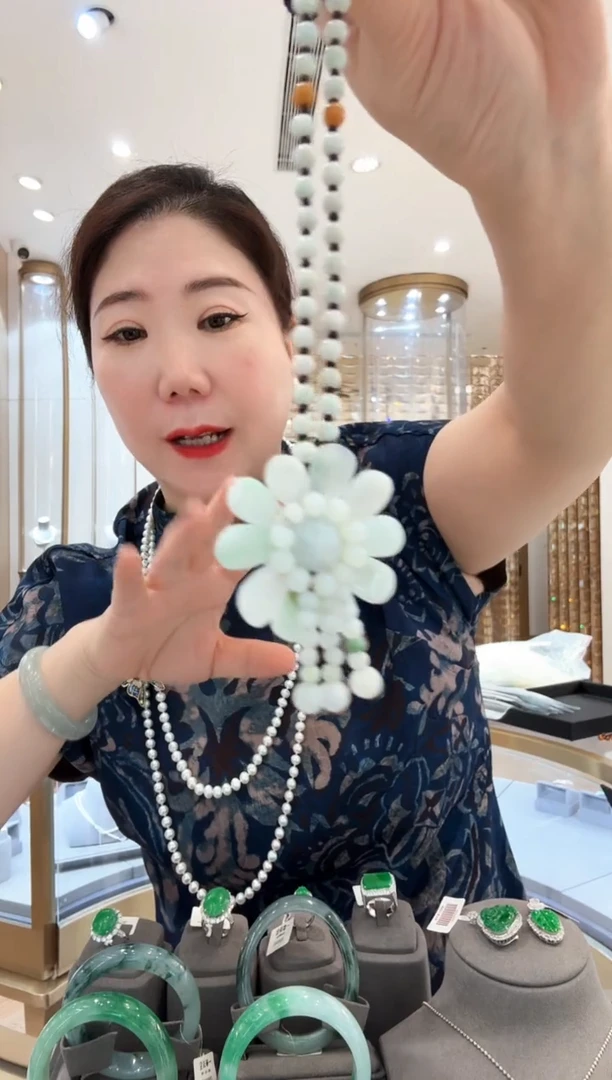 翡翠挂件未镶嵌16翡翠