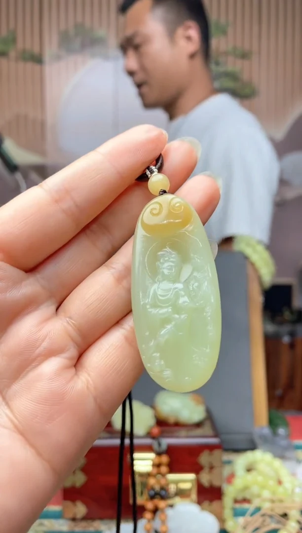 颈饰未镶嵌和田玉拍一发一