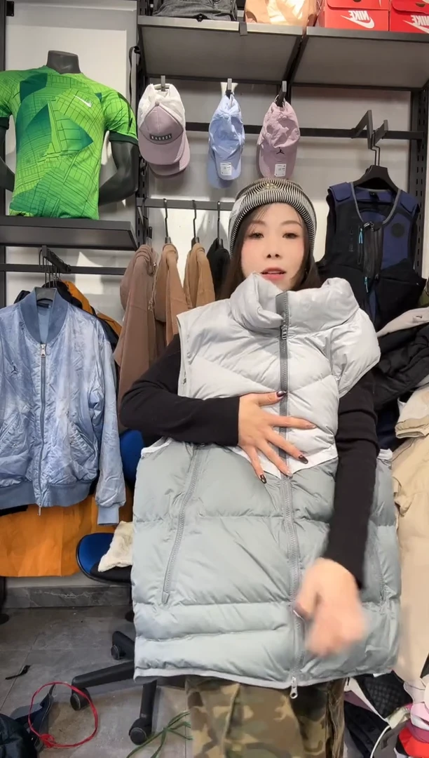 1055编码 瑕疵款直播间过款为准 尺码   身高2X