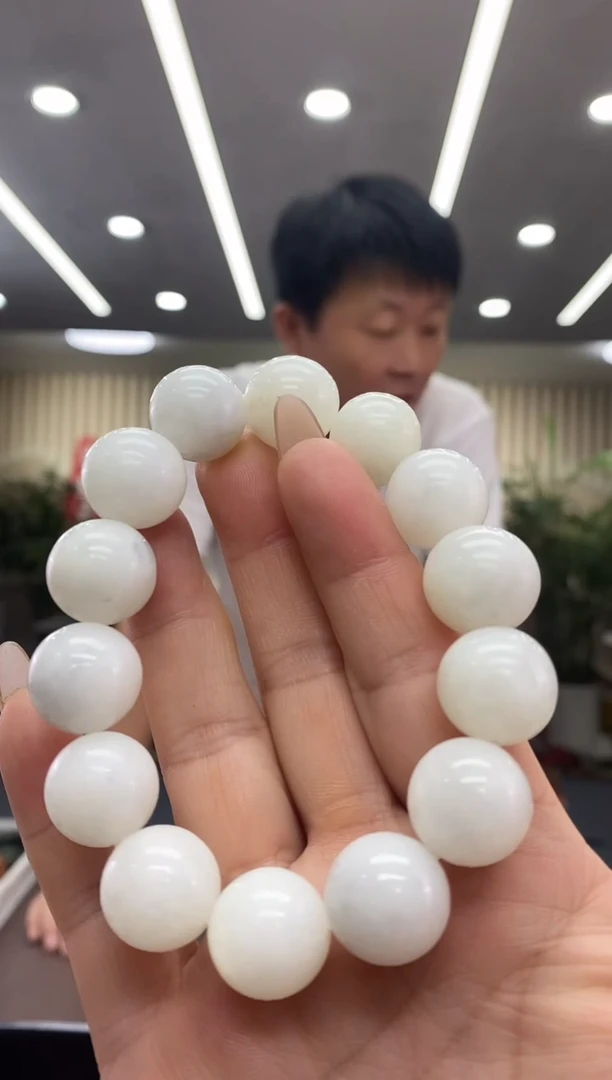 手串未镶嵌和田玉卡16