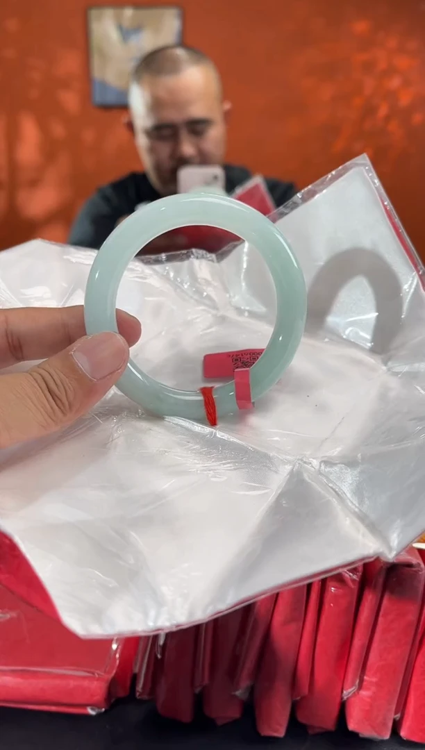 未镶嵌手镯翡翠翡翠手镯 56