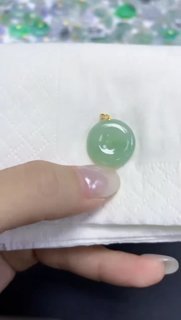 翡翠18K金镶嵌颈饰天然缅甸翡翠A货