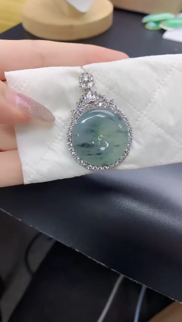 颈饰银S925镶嵌翡翠天然翡翠A货