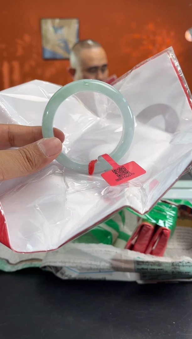 未镶嵌手镯翡翠翡翠手镯