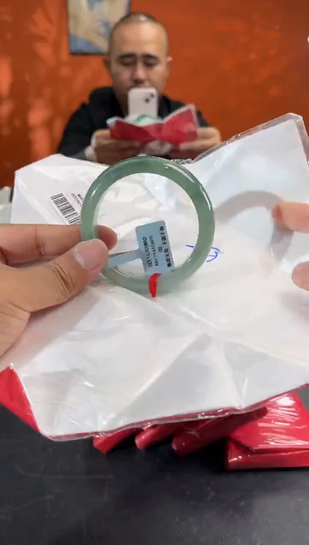 未镶嵌手镯翡翠11