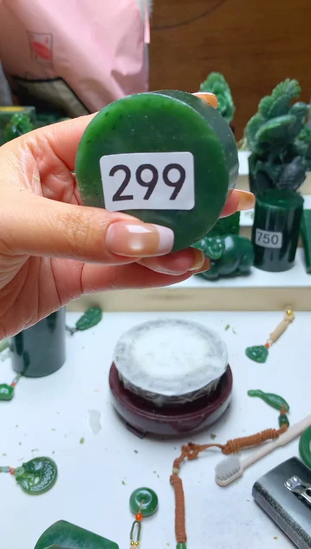 未镶嵌和田玉摆件1