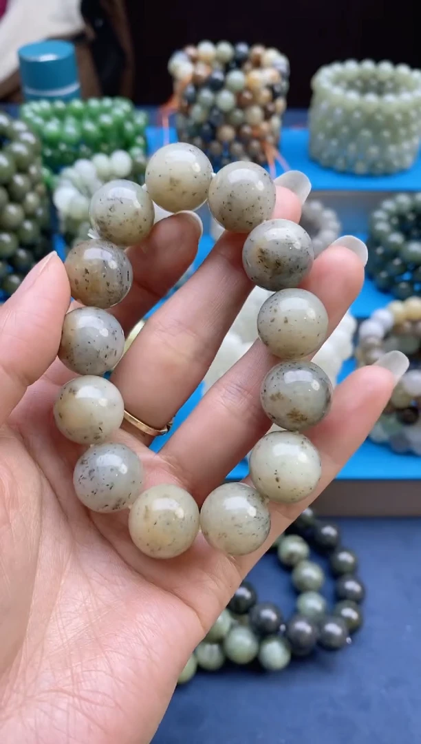 未镶嵌手链和田玉M***温Q6B-8