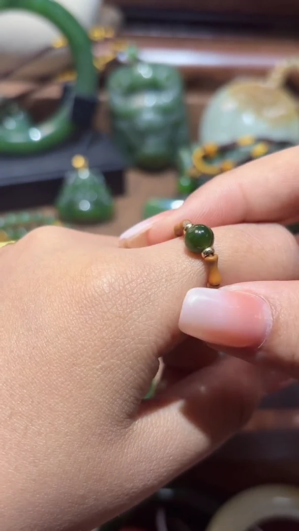 未镶嵌戒指和田玉（碧玉）1