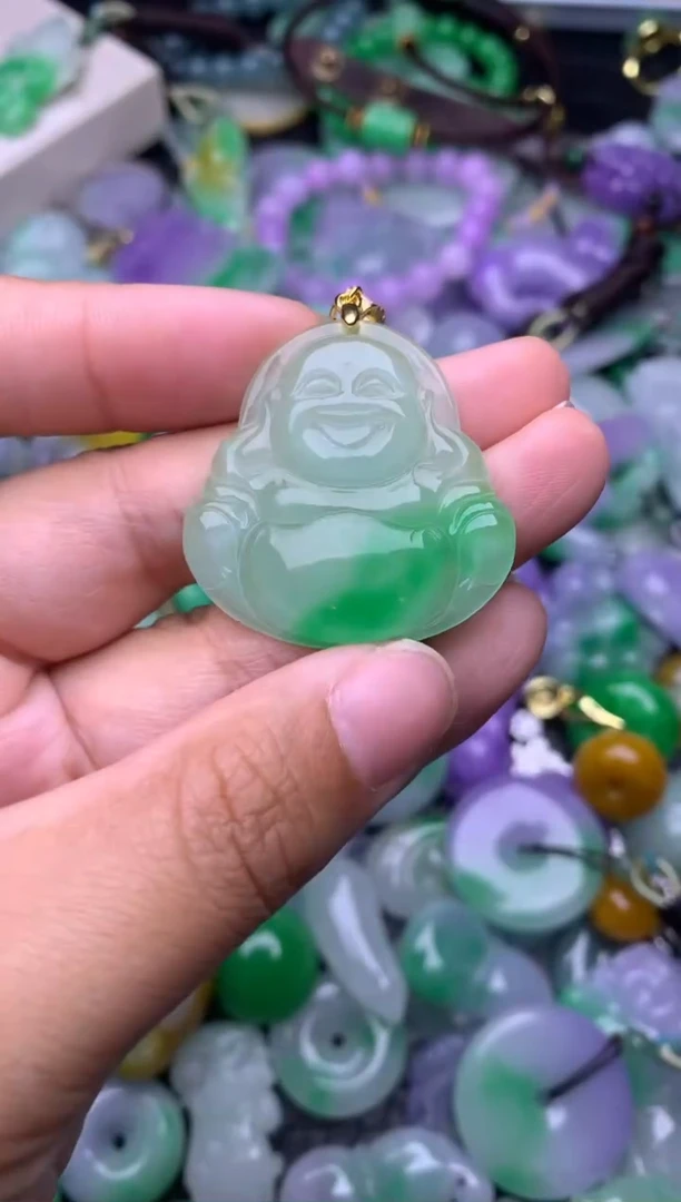 颈饰未镶嵌翡翠缅甸翡翠吊坠
