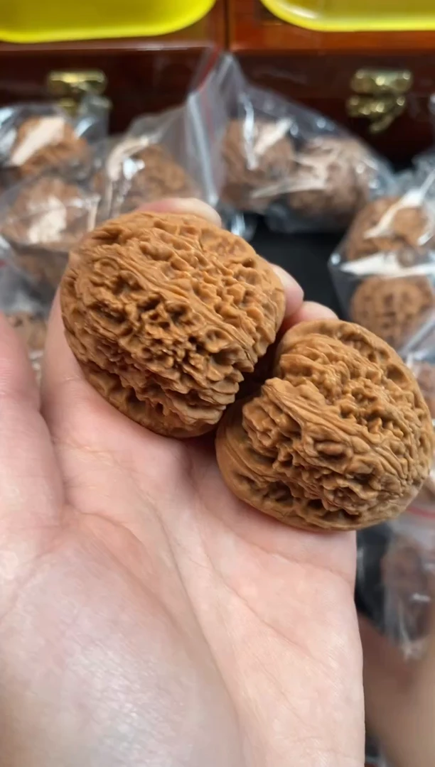 把件文玩核桃南疆石40尺x733